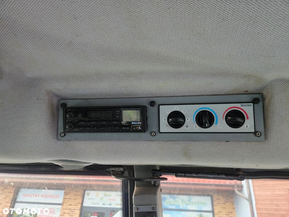 Valtra T 120 121  130 CASE MX - 18