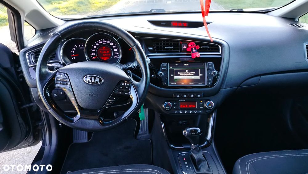 Kia Ceed 1.6 CRDi GT Line DCT - 10