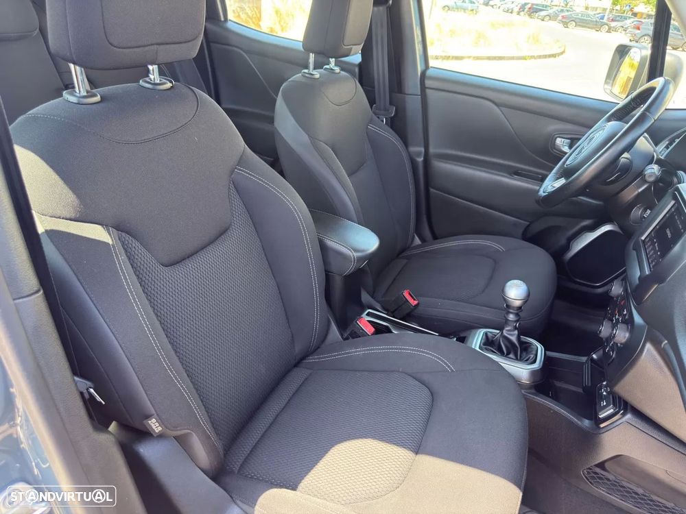 Jeep Renegade 1.0 T Limited - 12