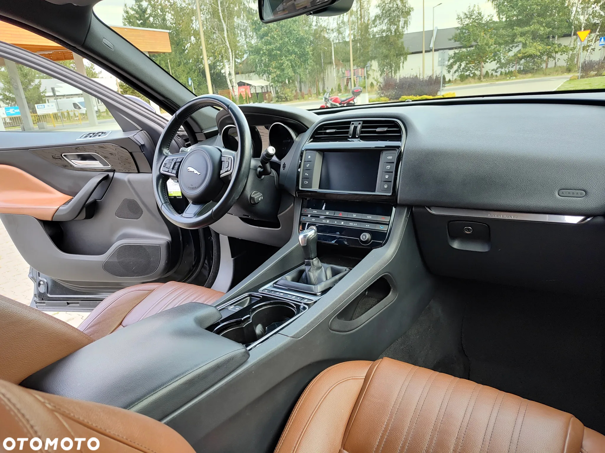 Jaguar F-Pace 2.0 i4D AWD Pure - 21