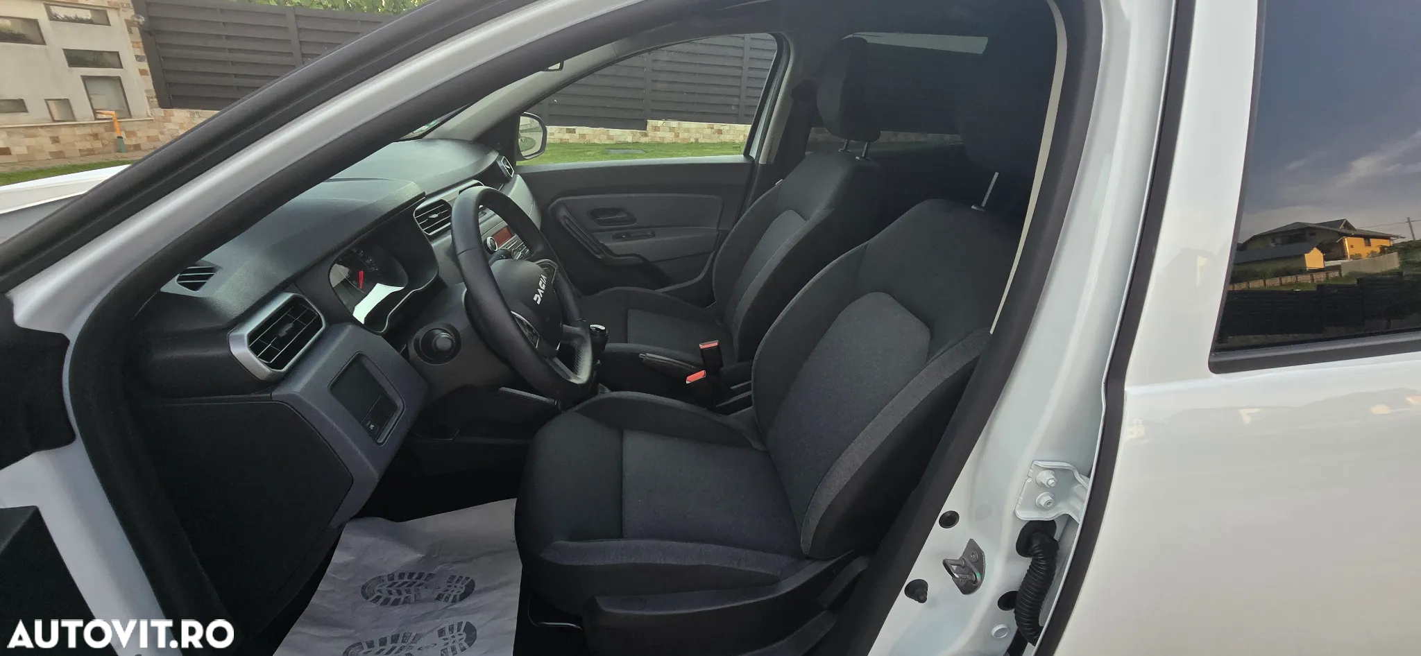 Dacia Duster TCe 100 2WD Comfort - 23
