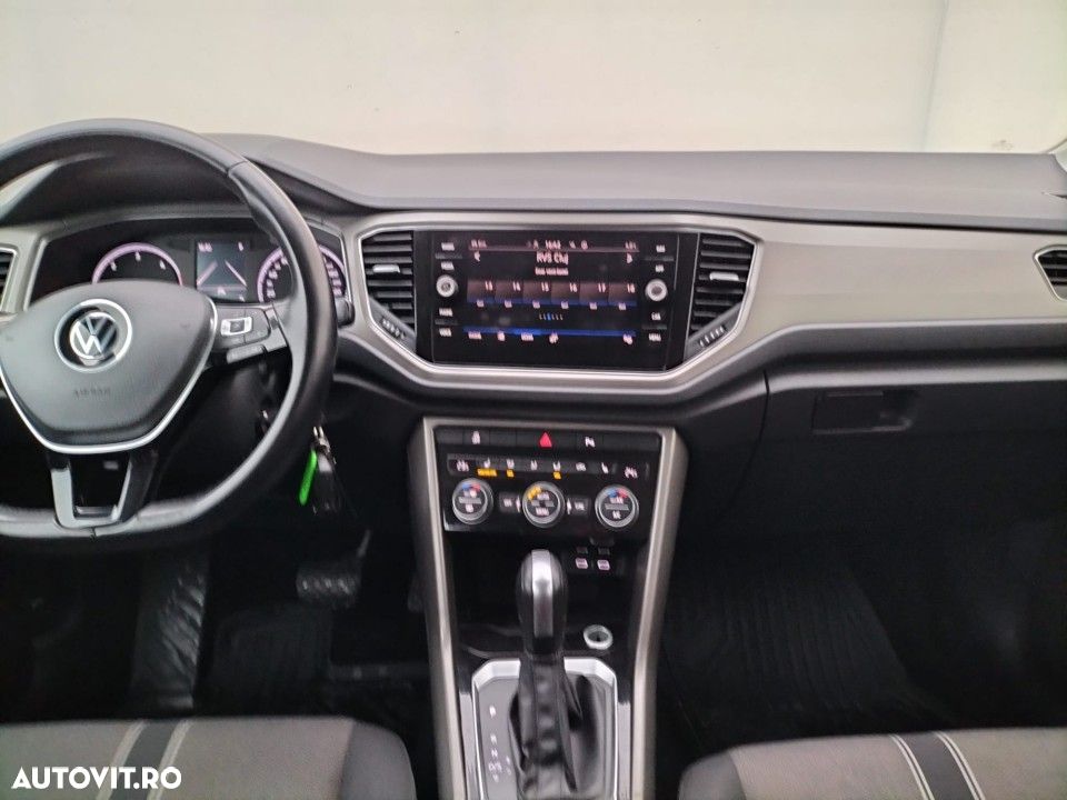 Volkswagen T-Roc - 8