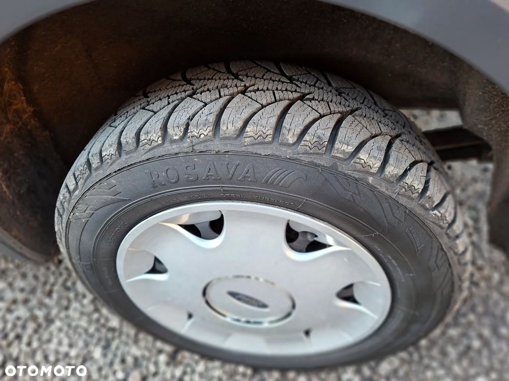 Ford Tourneo Connect - 13