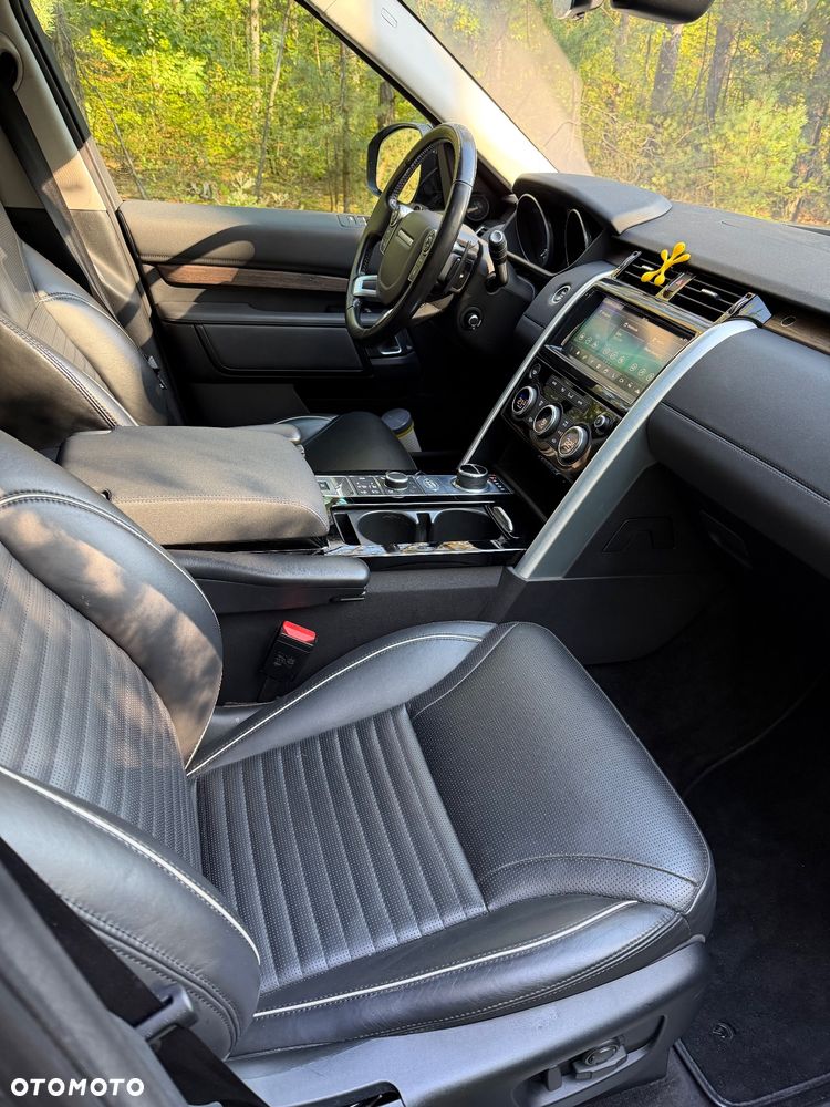 Land Rover Discovery V 3.0 Si6 HSE Luxury - 12