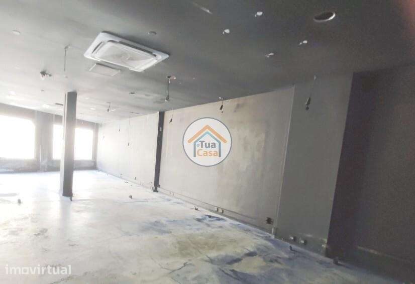 Excelente loja em Loures com 83m2 e montras em toda a volta, possui AC - Grande imagem: 5/21