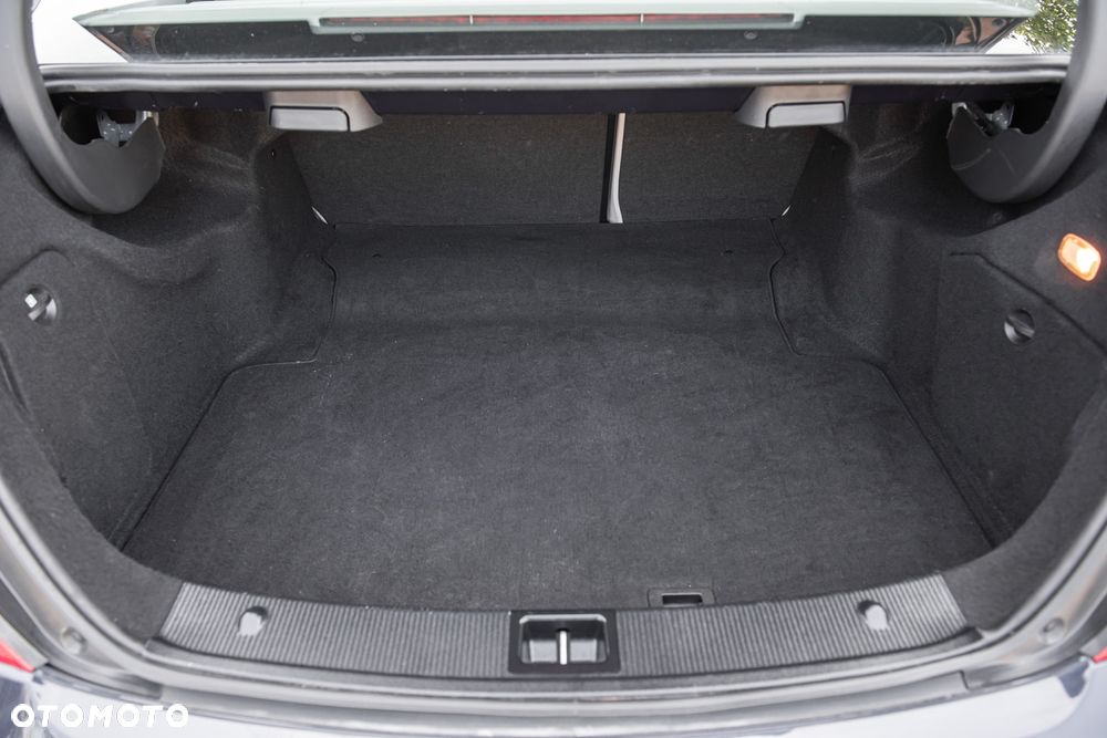 Mercedes-Benz Klasa C 350 CDI DPF 4Matic 7G-TRONIC Avantgarde - 26