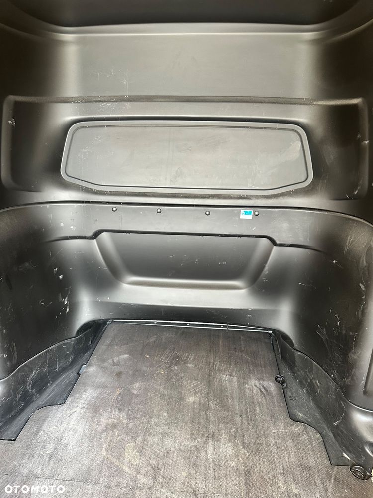 Mercedes-Benz Sprinter - 15