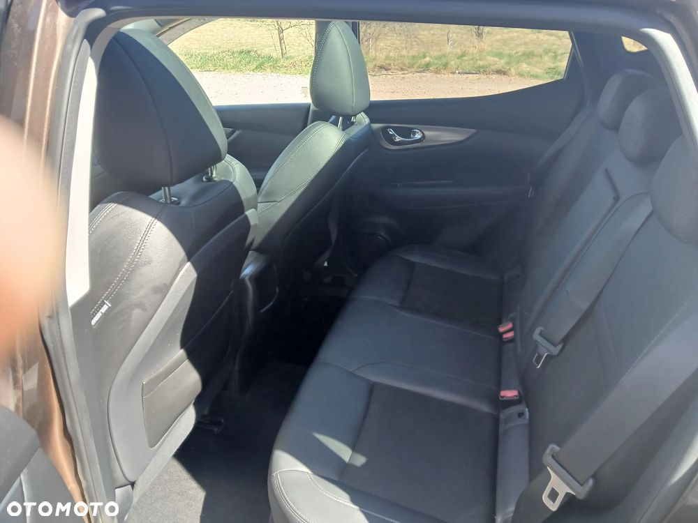 Nissan Qashqai 1.6 DCi Xtronic TEKNA - 7
