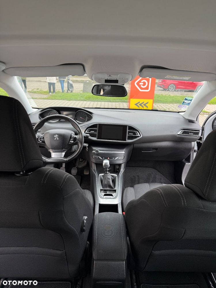 Peugeot 308 1.2 PureTech GPF Active S&S - 11