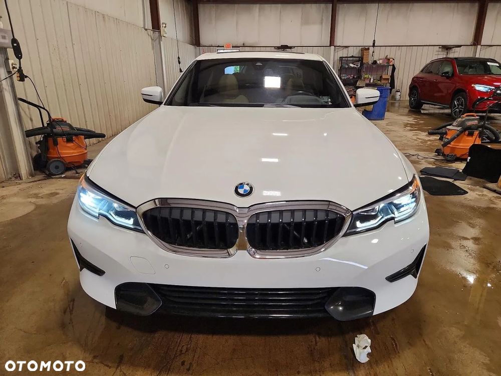 BMW Seria 3 330i Sport Line - 5