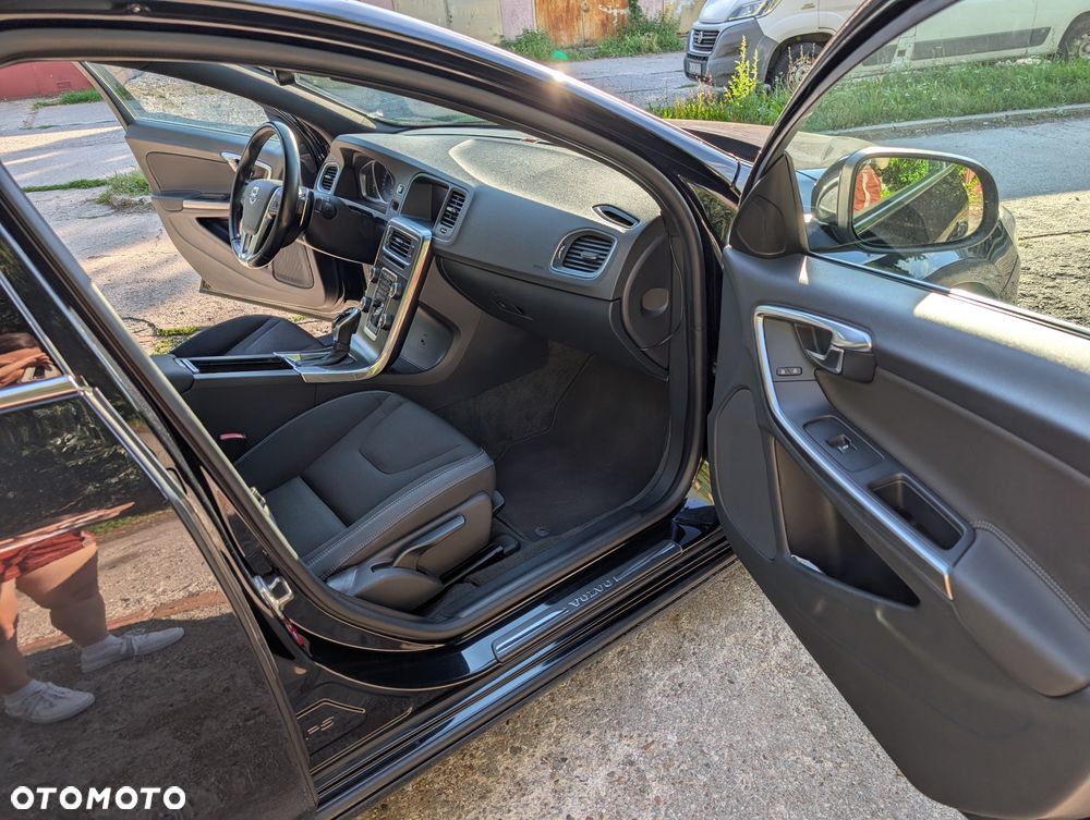Volvo S60 D4 Geartronic Momentum - 14