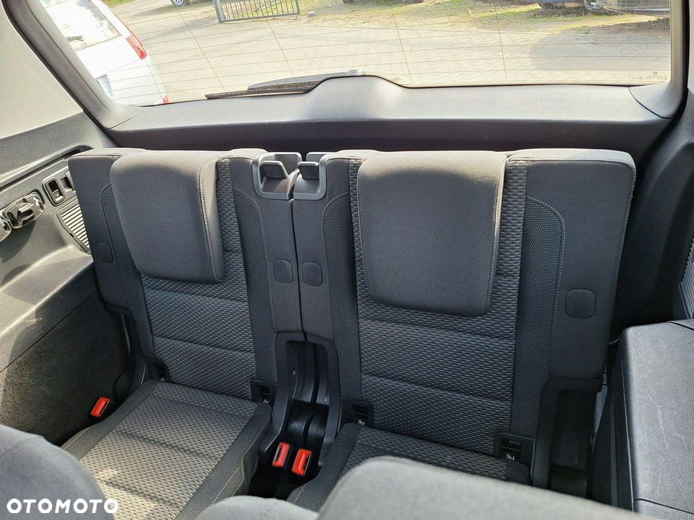 Volkswagen Touran 2.0 TDI BMT Comfortline - 17