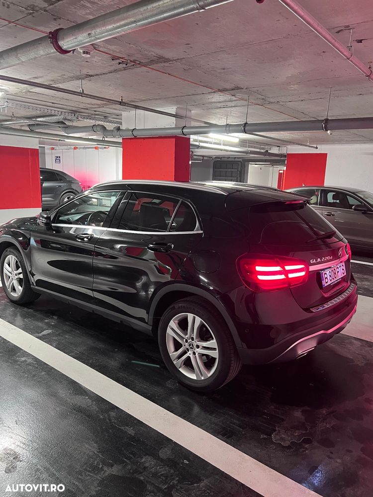 Mercedes-Benz GLA 220 d 7G-DCT AMG Line - 2