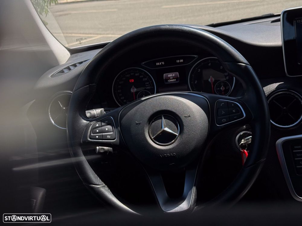 Mercedes-Benz A 180 - 12