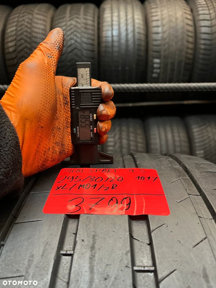 Michelin Pilot Sport 4S 295 30 20 101 Y rant MO1 1szt. - 4