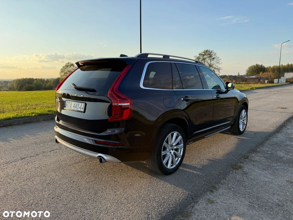 Volvo XC 90 D5 SCR AWD Momentum - 10