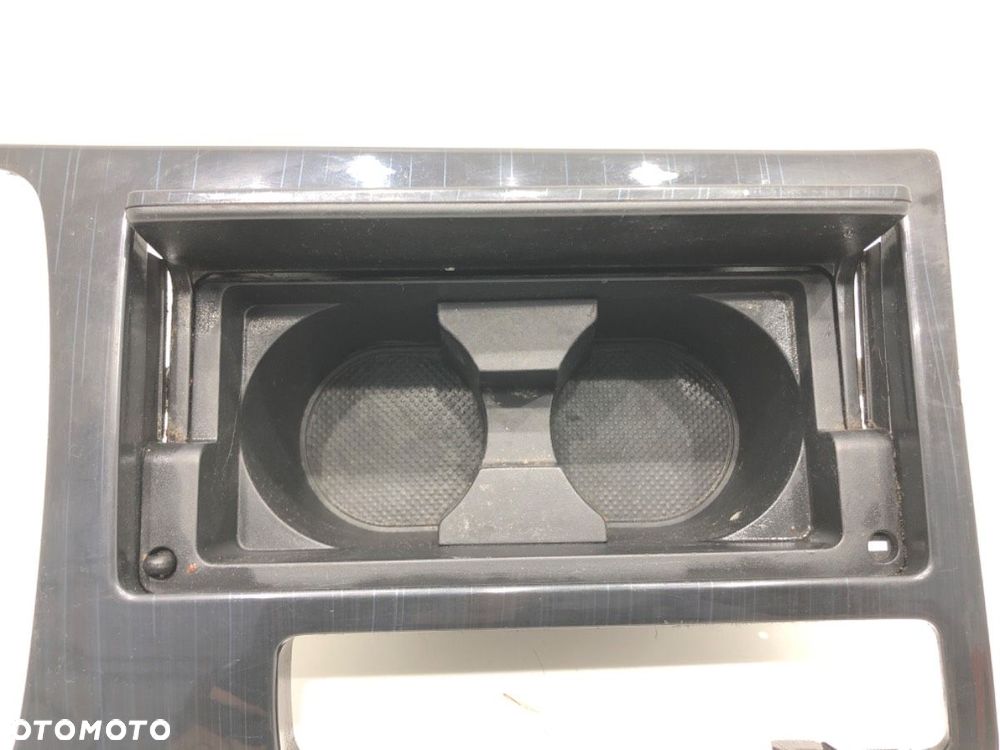 UCHWYT NA NAPOJE  MAZDA 6 Hatchback (GH) 2007 - 2013 2.0 MZR-CD (GH14) 103 kW [140 KM] olej - 2