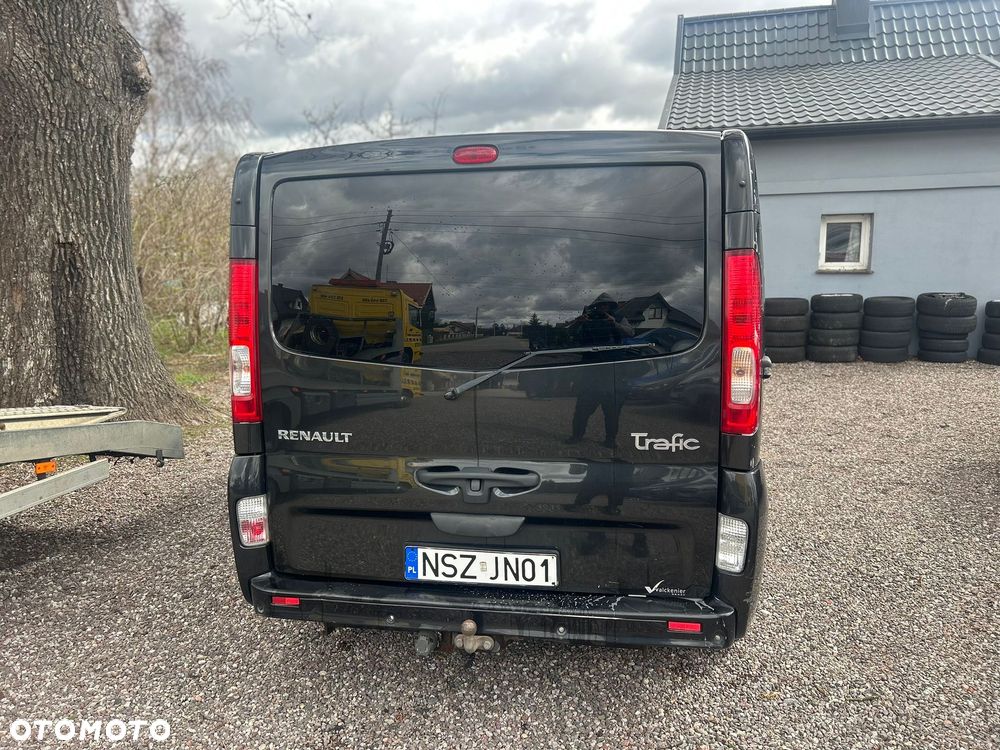 Renault Trafic Grand Passenger Black Edition - 6
