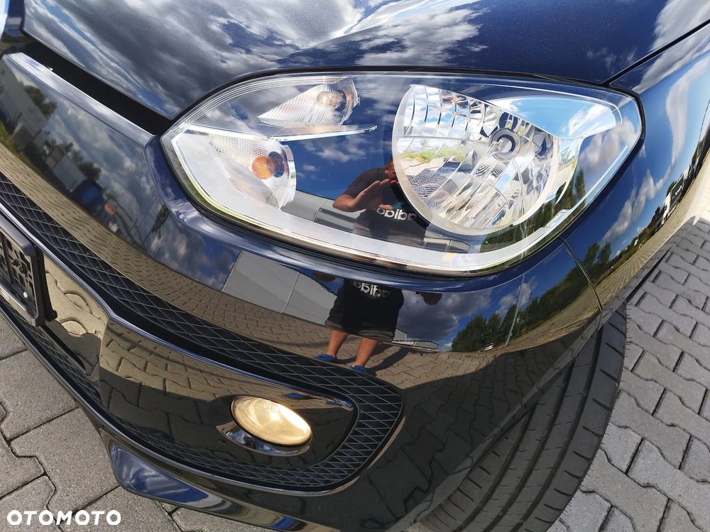 Volkswagen up! club - 38