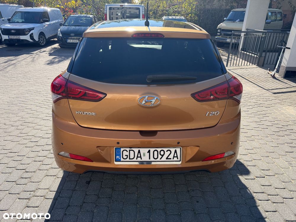Hyundai i20 - 10