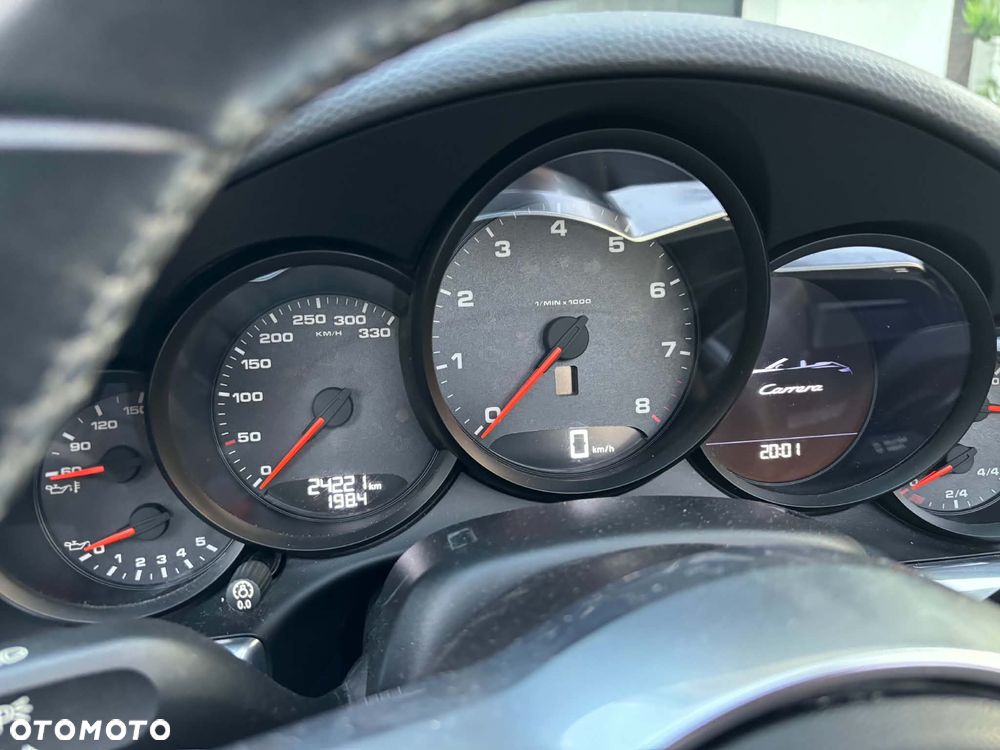 Porsche 911 Carrera - 16