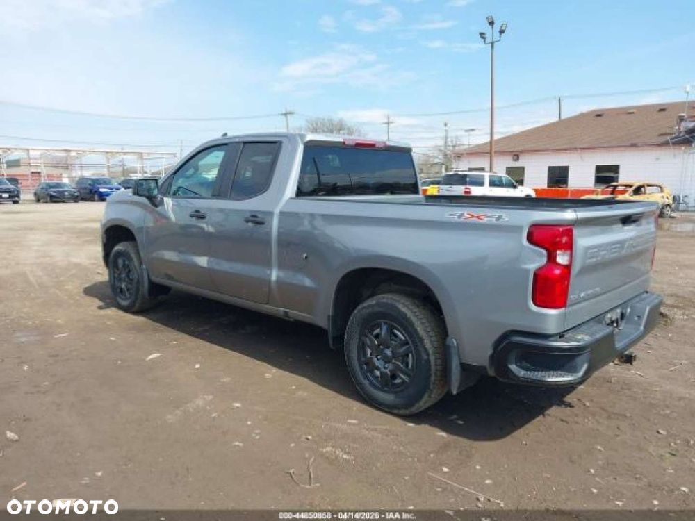 Chevrolet Silverado - 6