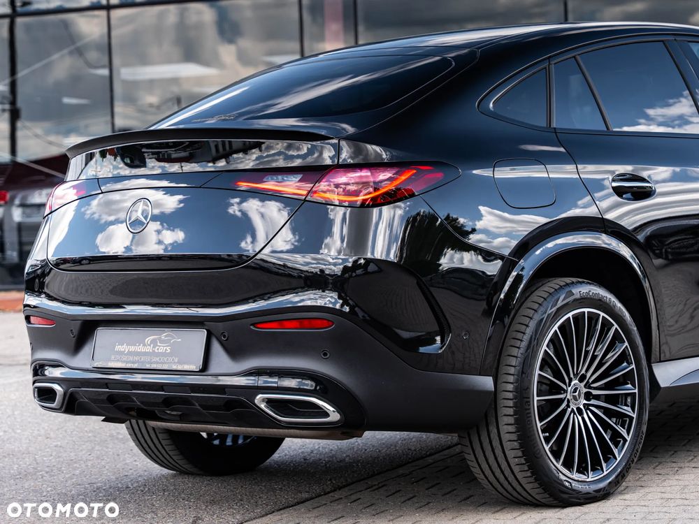Mercedes-Benz GLC 300 e 4Matic 9G-TRONIC AMG Line - 14
