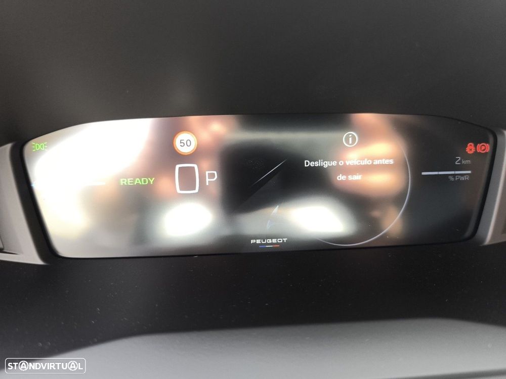Peugeot e-2008 - 13