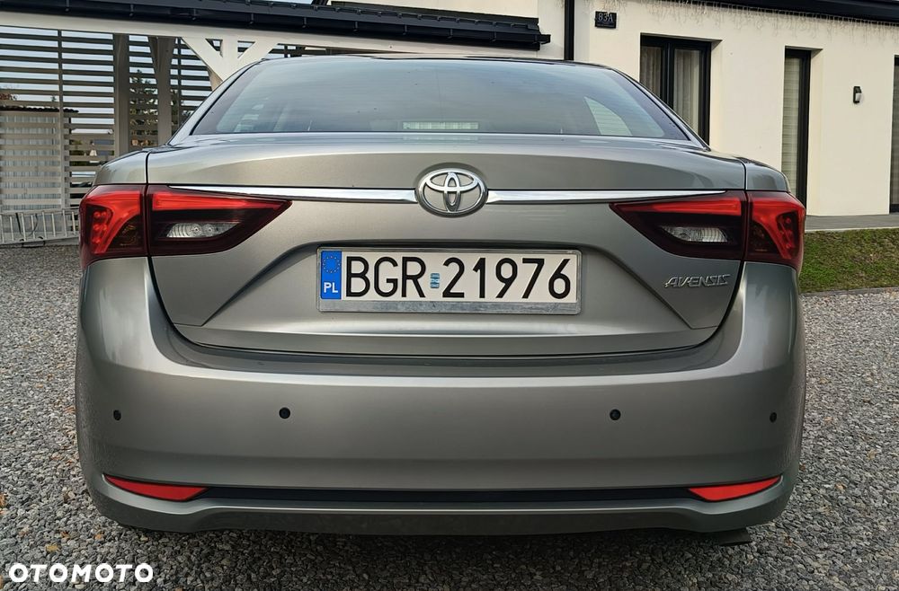 Toyota Avensis - 4