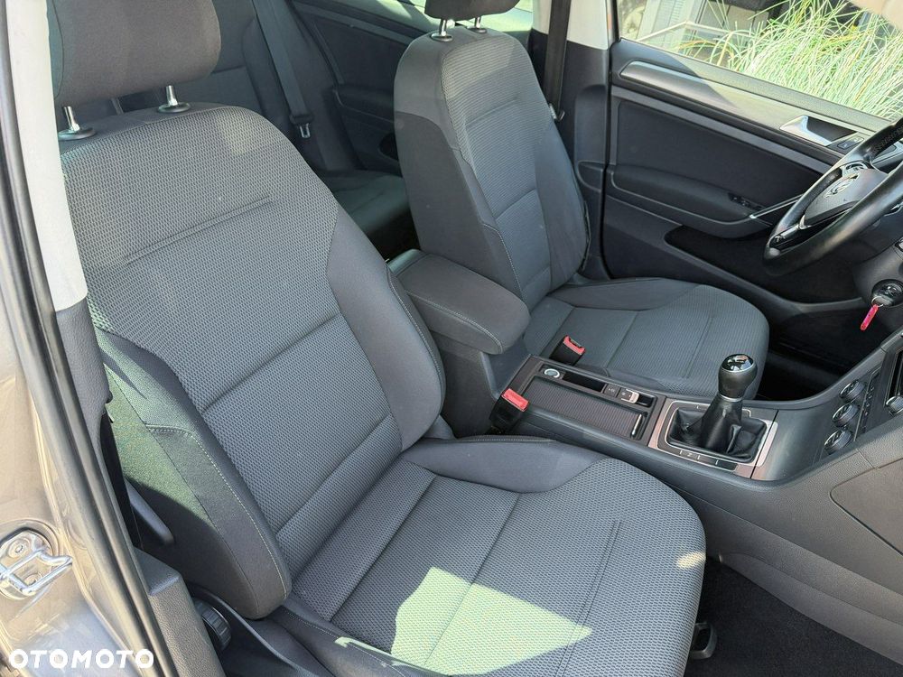 Volkswagen Golf 1.6 TDI BMT Comfortline - 25