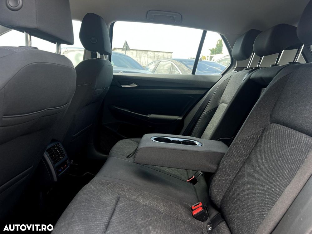 Volkswagen Golf 1.0 eTSI DSG MHEV Life - 35