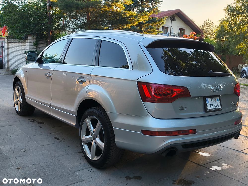 Audi Q7 - 10