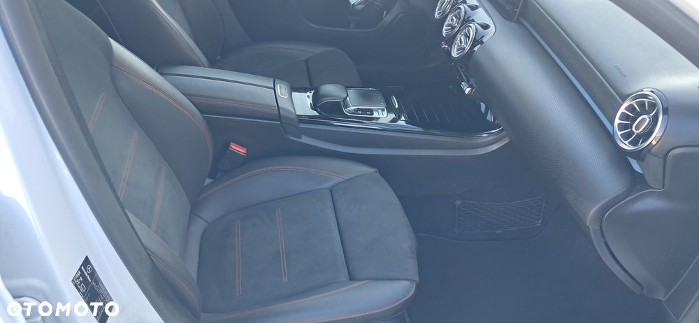 Mercedes-Benz Klasa A 250 7G-DCT AMG Line - 9