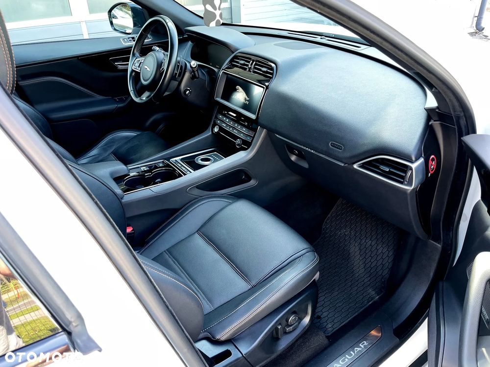 Jaguar F-Pace 35t AWD Prestige - 15