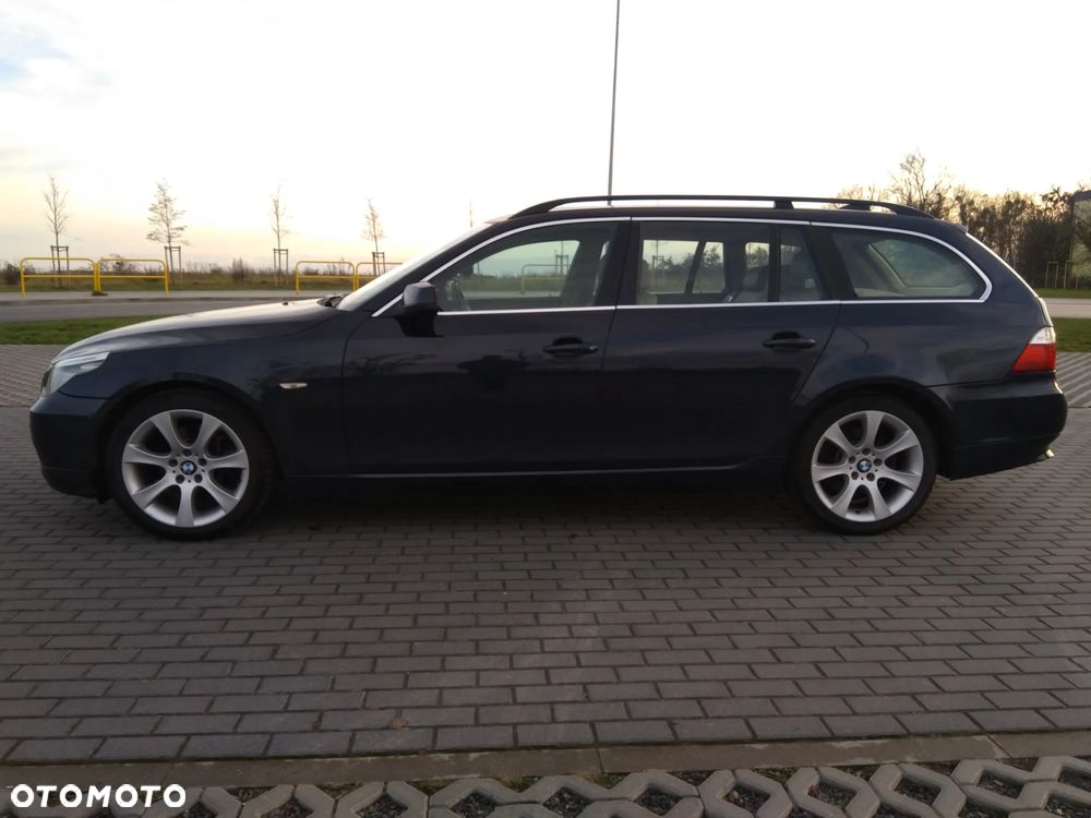 BMW Seria 5 520d Touring Special Edition - 13