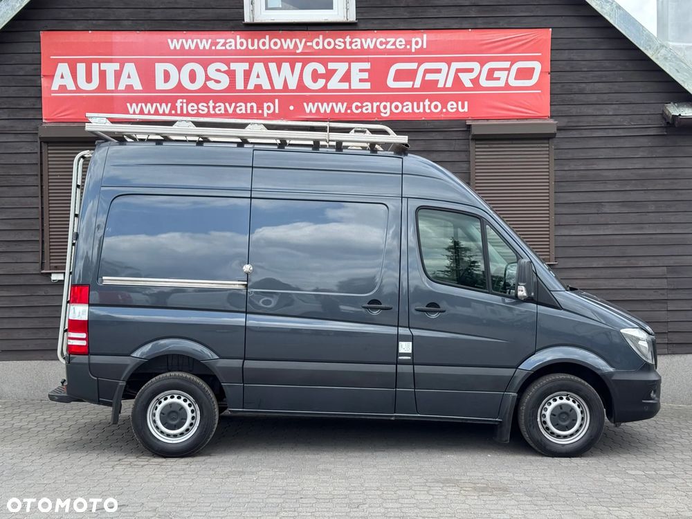 Mercedes-Benz SPRINTER 319 - 12