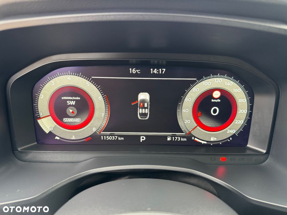Nissan Qashqai 1.3 DIG-T N-Connecta DCT - 29