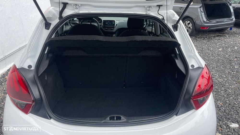 Peugeot 208 1.2 VTi SE Style - 14