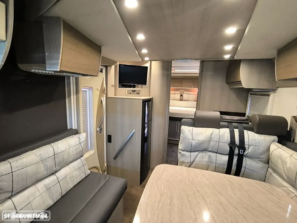 Burstner Ixeo Fifty Five 55 Cama central + basculante - 7