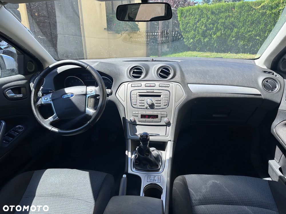 Ford Mondeo 1.6 Trend - 19