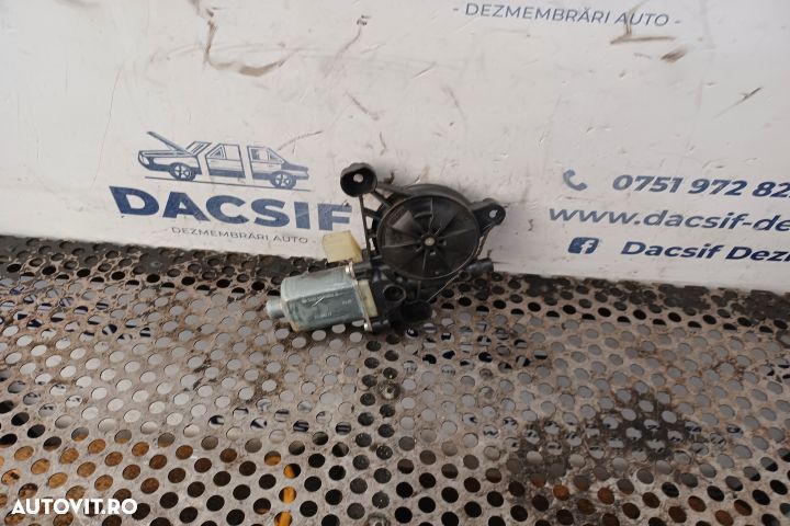 Motoras macara geam fata stanga 5Q0959802B Skoda Octavia 3 (facelift)  [din 2017 pana  2020] seria - 1