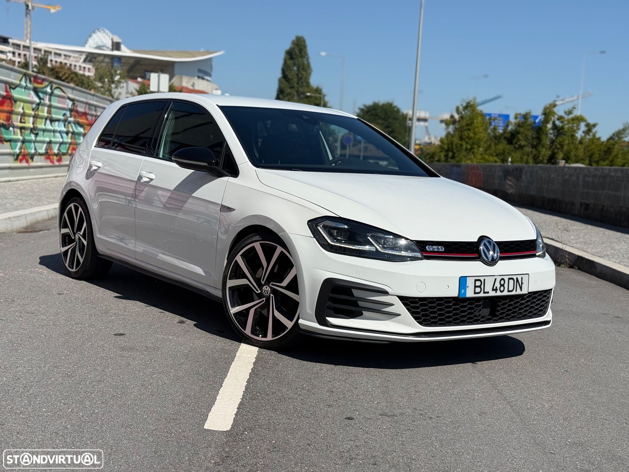 VW Golf 2.0 TDi GTD DSG - 1