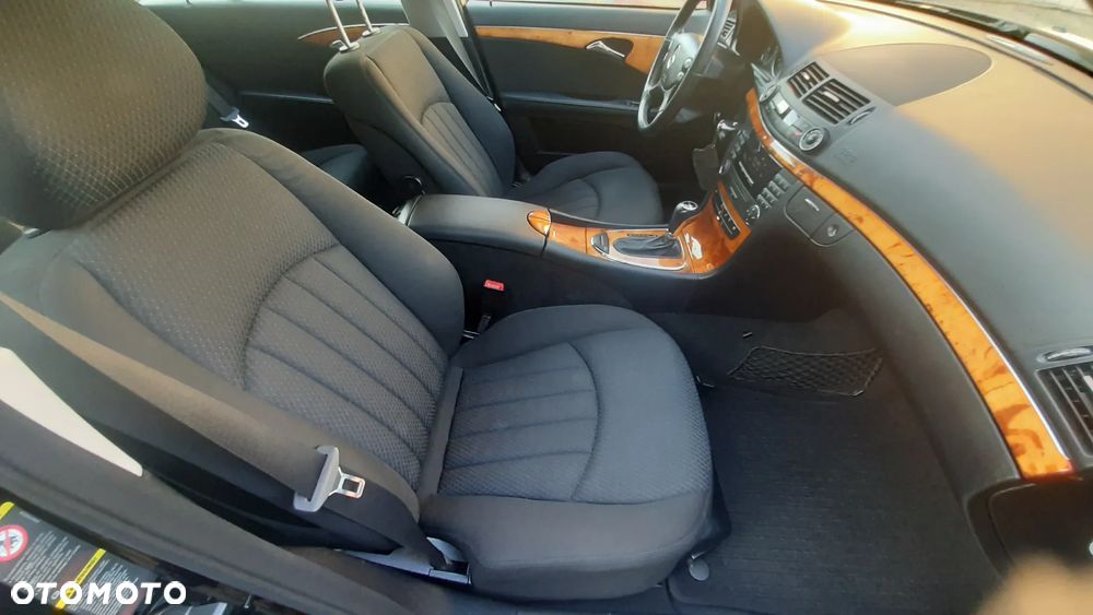 Mercedes-Benz Klasa E 200 T Kompressor Automatik Elegance - 29