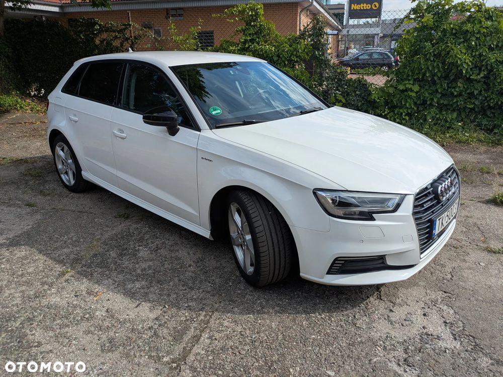 Audi A3 Sportback - 1