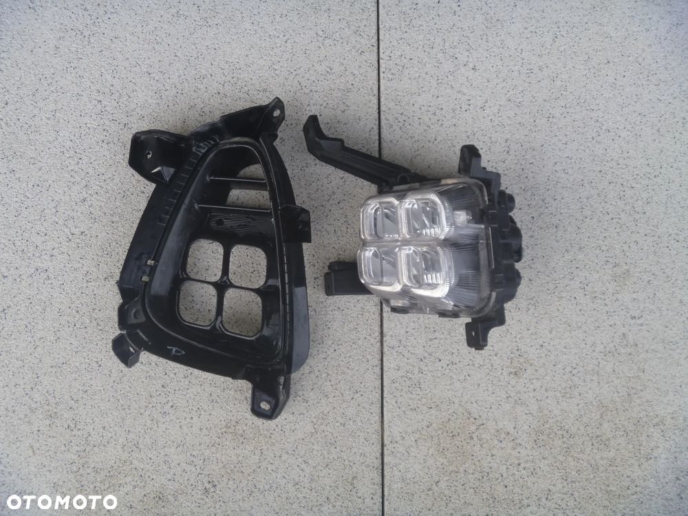 KIA SORENTO III XENON LED PRAWY IGŁA 92102-C5100 - 11