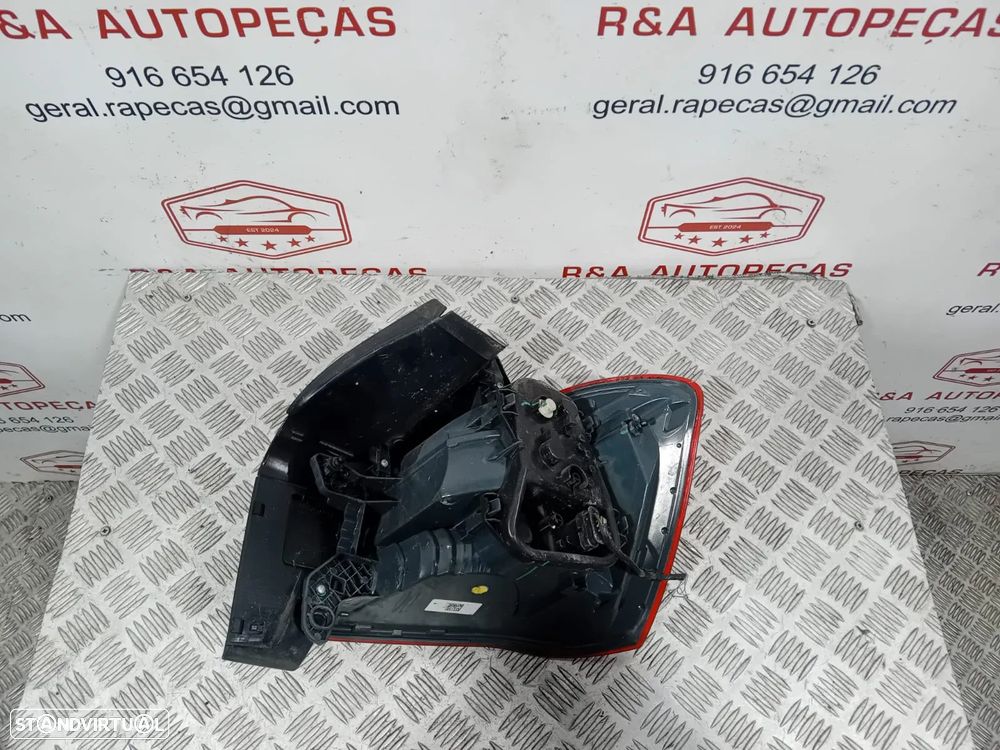 Farolins Farolim Direito BMW Série 1 F20 F21 LED LCI Original - 9