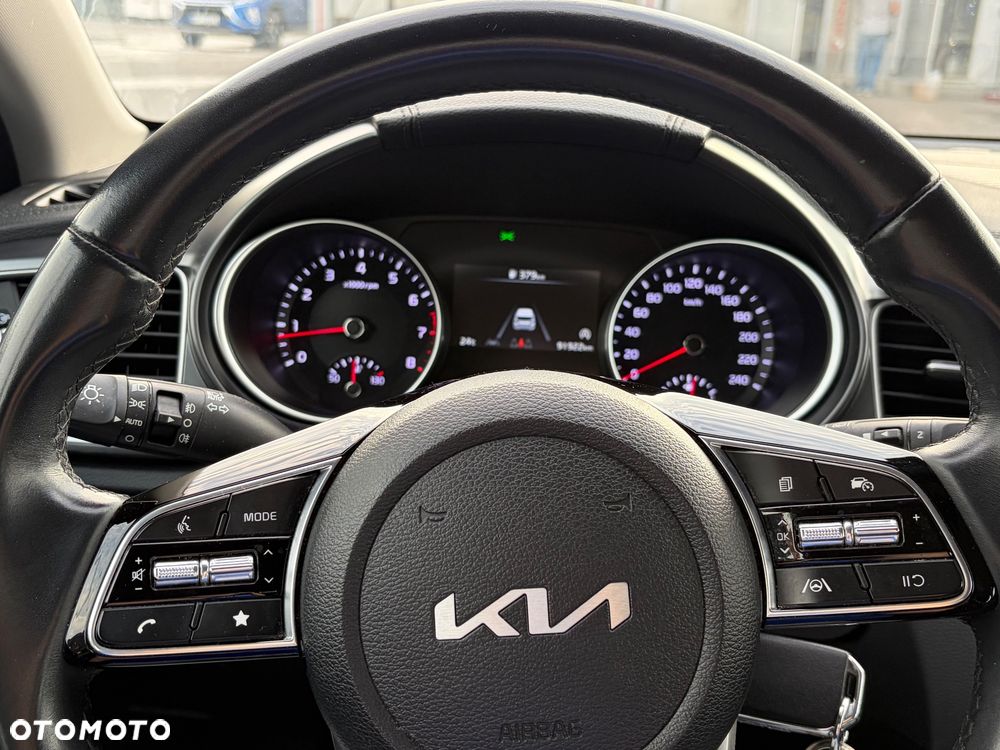 Kia Ceed 1.5 T-GDI M - 16