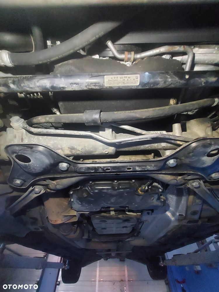 Mercedes-Benz Klasa E 300 BlueTEC 7G-TRONIC Elegance - 13