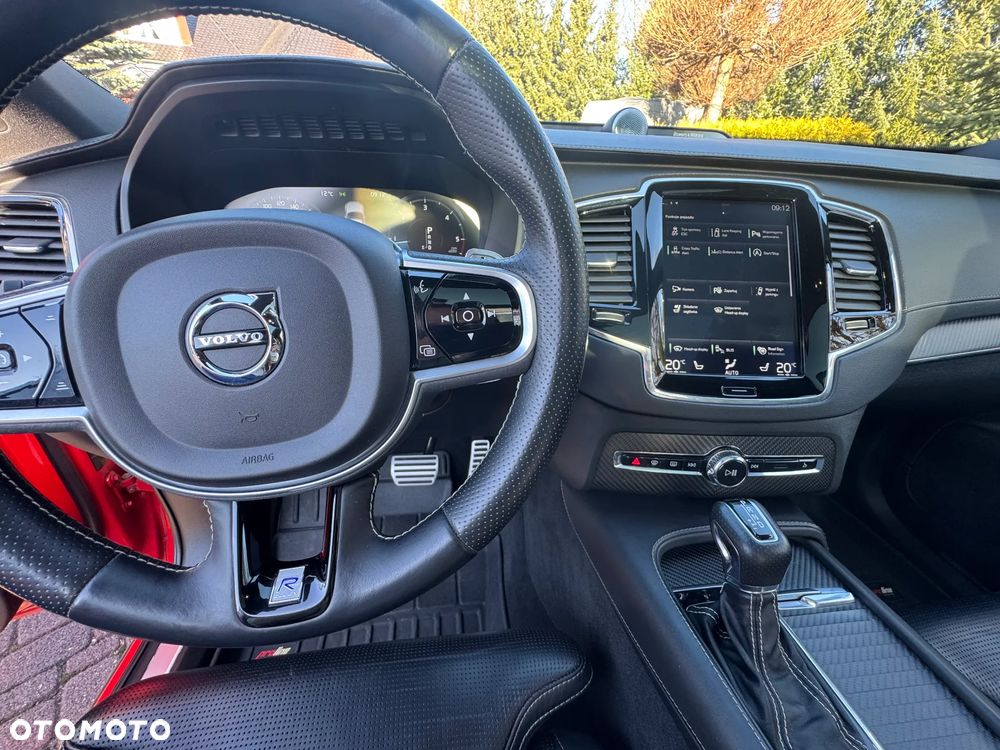 Volvo XC 90 D5 SCR AWD R-Design 7os - 17