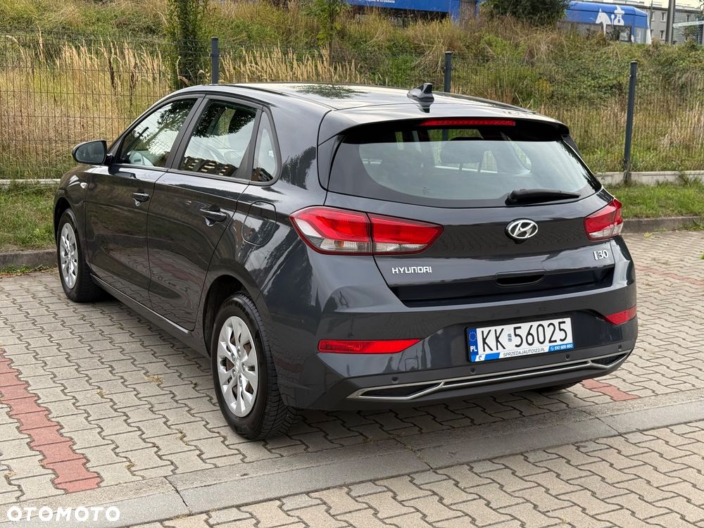 Hyundai i30 1.5 DPI Classic + - 3